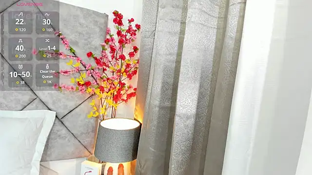  naylaa  online show from 04/22/26, 03:02