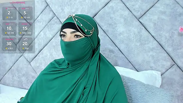  naylaa  online show from 04/12/26, 02:59