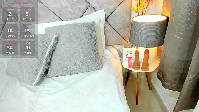  naylaa  online show from 04/23/26, 04:08