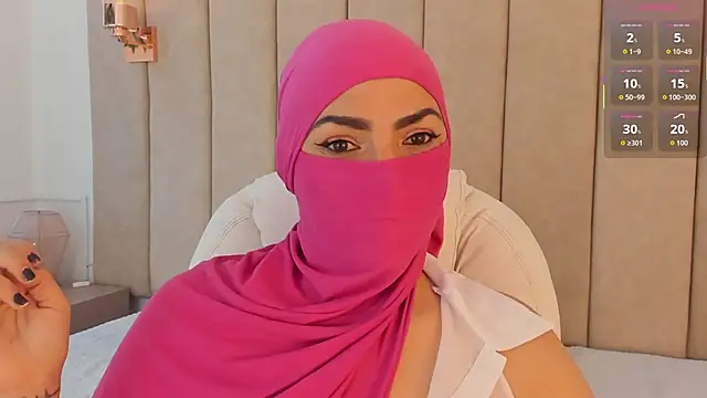 Snapshot of _naylaa_ chatting on 12/17/25, 02:49 naylaa online show from 12/17/25, 02:49