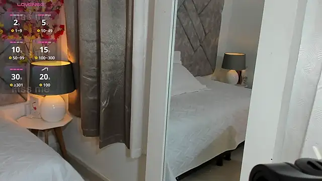  naylaa  online show from 04/15/26, 03:12