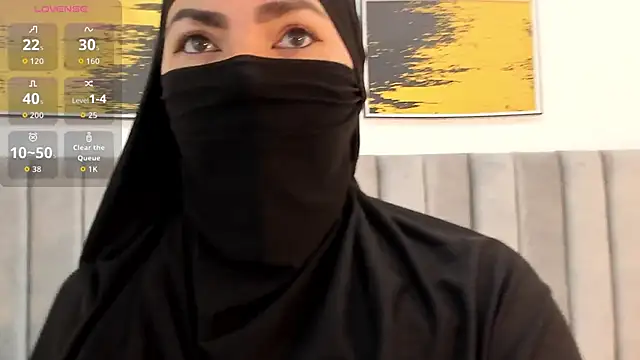 Snapshot of _naylaa_ chatting on 11/12/25, 03:43 naylaa online show from 11/12/25, 03:43