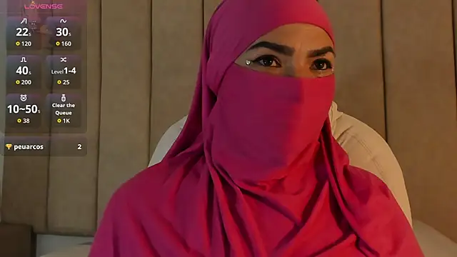 Snapshot of _naylaa_ chatting on 11/18/25, 04:05 naylaa online show from 11/18/25, 04:05