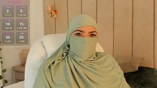 Snapshot of _naylaa_ chatting on 11/20/25, 03:51 naylaa online show from 11/20/25, 03:51