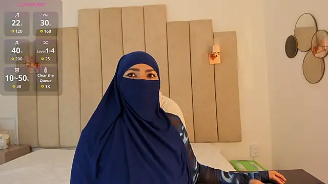 Snapshot of _naylaa_ chatting on 11/19/25, 04:01 naylaa online show from 11/19/25, 04:01