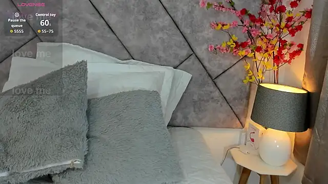  naylaa  online show from 04/16/26, 03:07