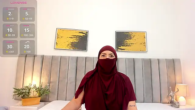 Snapshot of _naylaa_ chatting on 10/30/25, 04:22 naylaa online show from 10/30/25, 04:22