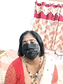 tamil-aunt online show from 10/11/25, 05:25