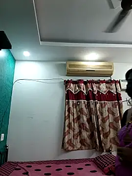 tamil-aunt online show from 11/24/25, 03:56