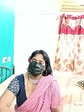 tamil-aunt online show from 10/19/25, 05:32
