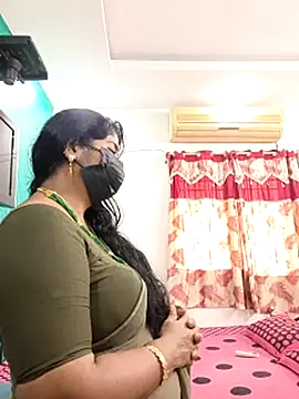 tamil-aunt online show from 11/19/25, 05:18