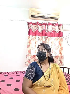 tamil-aunt online show from 11/28/25, 04:45