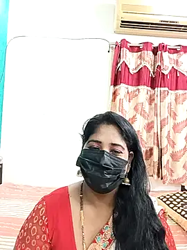 tamil-aunt online show from 10/18/25, 02:57