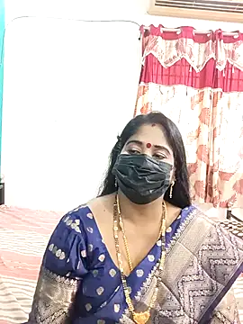 tamil-aunt online show from 11/14/25, 04:49