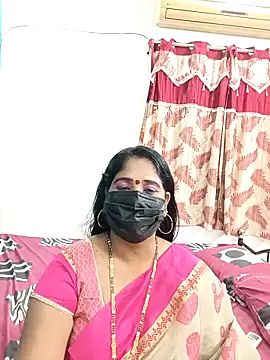 tamil-aunt online show from 11/08/25, 04:21