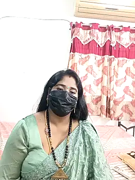 tamil-aunt online show from 11/15/25, 03:21