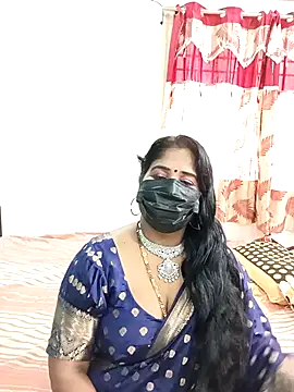 tamil-aunt online show from 10/22/25, 05:51