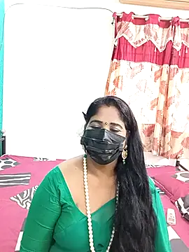 tamil-aunt online show from 11/06/25, 03:54