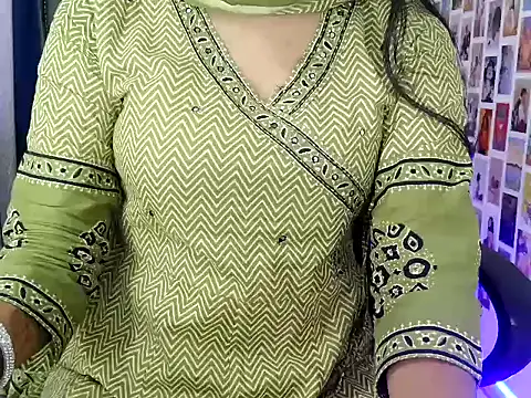 your Tanu 02 online show from 10/20/25, 08:42