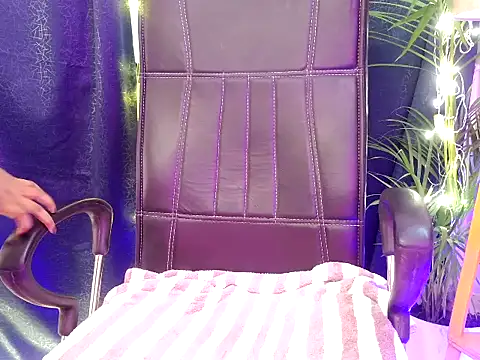 your Tanu 02 online show from 10/15/25, 11:07