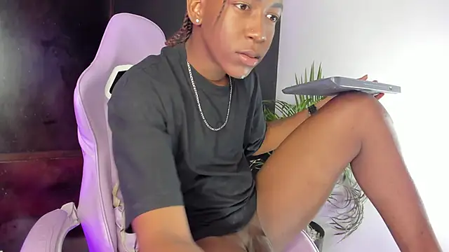 latin kay1 online show from 10/24/25, 11:37