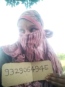 Snapshot of rasmi_powar chatting on 10/13/25, 08:49 rasmi powar online show from 10/13/25, 08:49