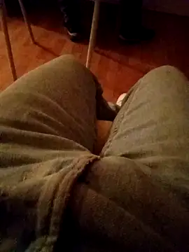 aripuppi95 online show from 10/11/25, 12:22