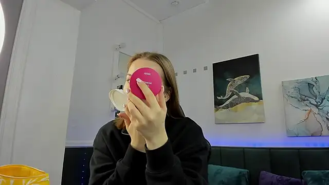 Melissa new22 online show from 12/14/25, 12:50