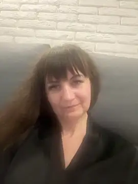 Butterfly8385 online show from 10/27/25, 08:21