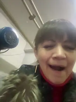 Butterfly8385 online show from 12/15/25, 04:02