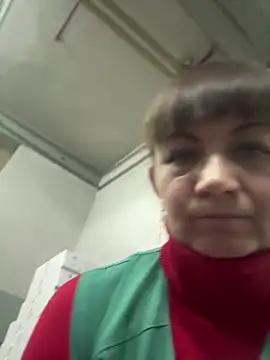 Butterfly8385 online show from 12/19/25, 11:34