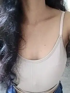 Snapshot of Jaanvi_G chatting on 10/15/25, 12:57 Jaanvi G online show from 10/15/25, 12:57