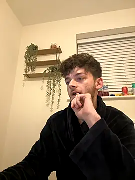 Hothungboy1 online show from 11/30/25, 05:47