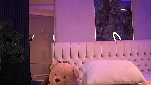 LuxenNoir online show from 01/17/26, 06:50