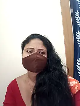 Snapshot of Janhavii chatting on 10/22/25, 06:18 Janhavii online show from 10/22/25, 06:18