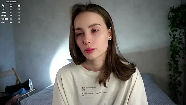 Snapshot of MonetLeitman chatting on 05/29/26, 01:33 MonetLeitman online show from 05/29/26, 01:33