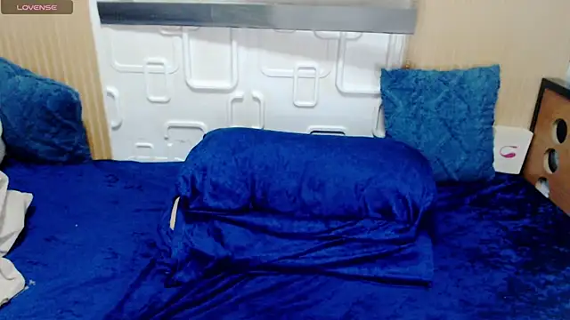 Snapshot of BellaMistressJhax chatting on 12/22/25, 10:48 BellaMistressJhax online show from 12/22/25, 10:48