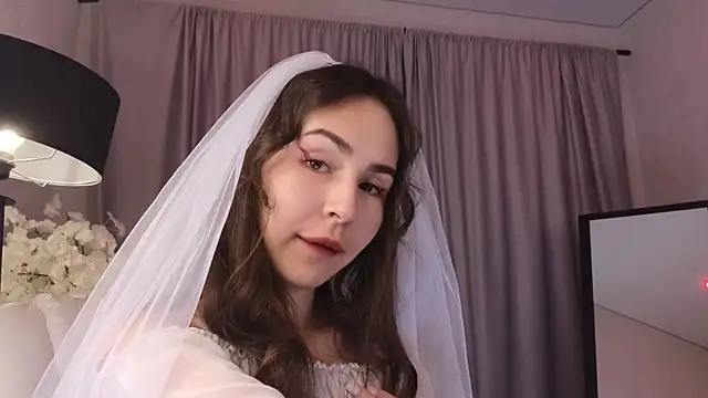 LionKierra online show from 10/26/25, 02:56