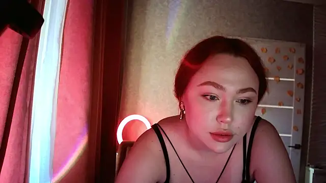 LolaMint  online show from 11/25/25, 11:21