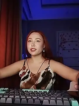 LolaMint  online show from 11/28/25, 01:44