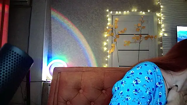 LolaMint  online show from 10/19/25, 02:42