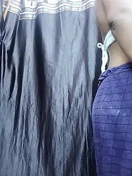 Hottypriya69 online show from 10/28/25, 03:55