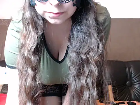 NikolHeart online show from 10/20/25, 04:18