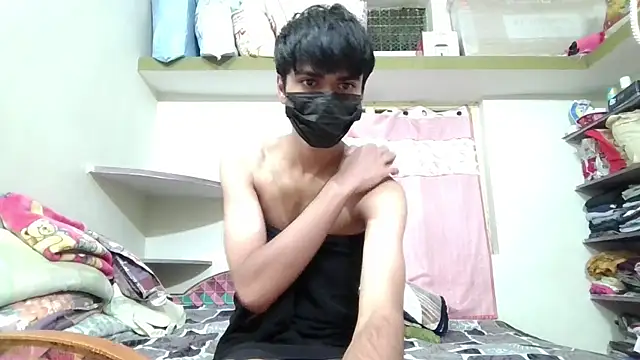 lil-twink19 online show from 10/25/25, 06:30