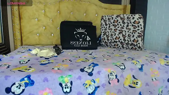 valeri wet online show from 11/15/25, 04:33