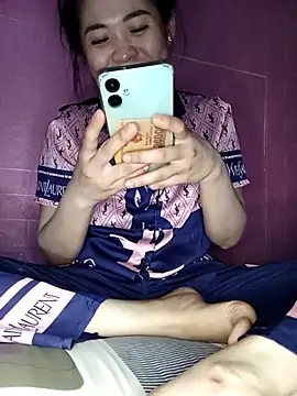 Snapshot of Cherry_pusy99 chatting on 11/14/25, 01:15 Cherry pusy99 online show from 11/14/25, 01:15