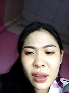 Snapshot of Cherry_pusy99 chatting on 11/04/25, 12:53 Cherry pusy99 online show from 11/04/25, 12:53