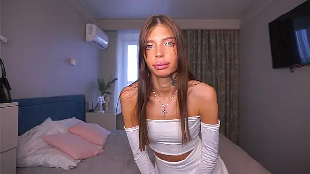 LoisKeedah online show from 11/23/25, 07:18