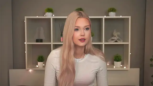 KaryTasch online show from 10/28/25, 09:58