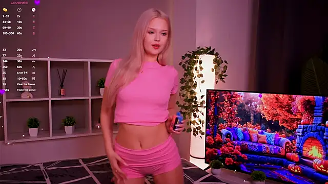 KaryTasch online show from 11/17/25, 08:13